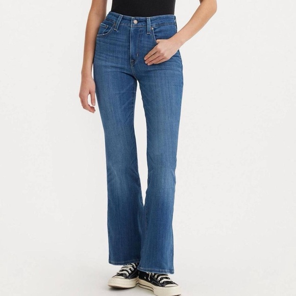 Levi's 726 Flare Womens Jeans in color Take A Walk 30x32 - Picture 3 of 13